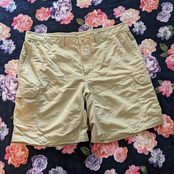 men's 9 inch khaki shorts